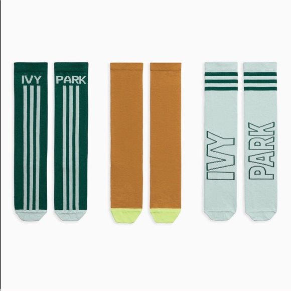 IVY PARK Accessories - 🆕 💧Drip 2.0 IVY PARK x adidas Logo Socks 3 pack